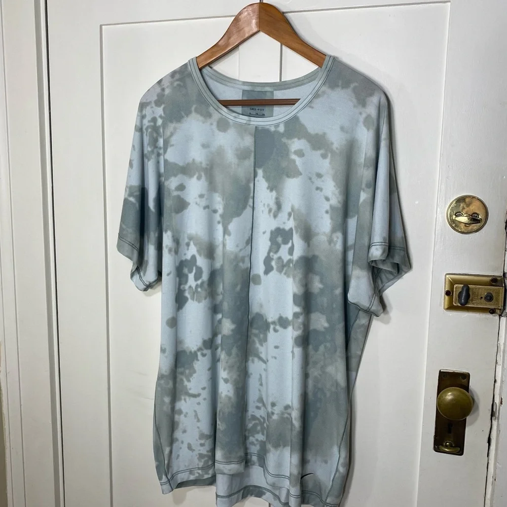 Nike Yoga Dri-fit Allover Print Yoga Top Blue Green XL